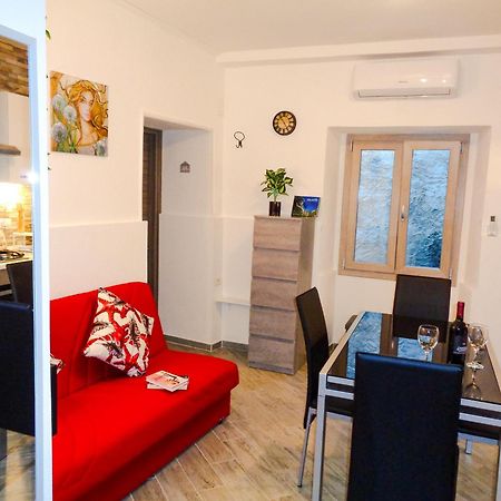 Apartmán 'Al Vico Dante' Loceri Exteriér fotografie
